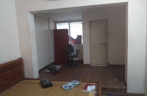 CHO THUÊ CĂN HỘ TẬP THỂ TẦNG 4 PHỐ CẢM HỘI, LÒ ĐÚC, HAI BÀ TRƯNG, HÀ NỘI, 70M2